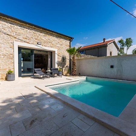 Stone House With Pool Poeta Pridraga Exterior foto