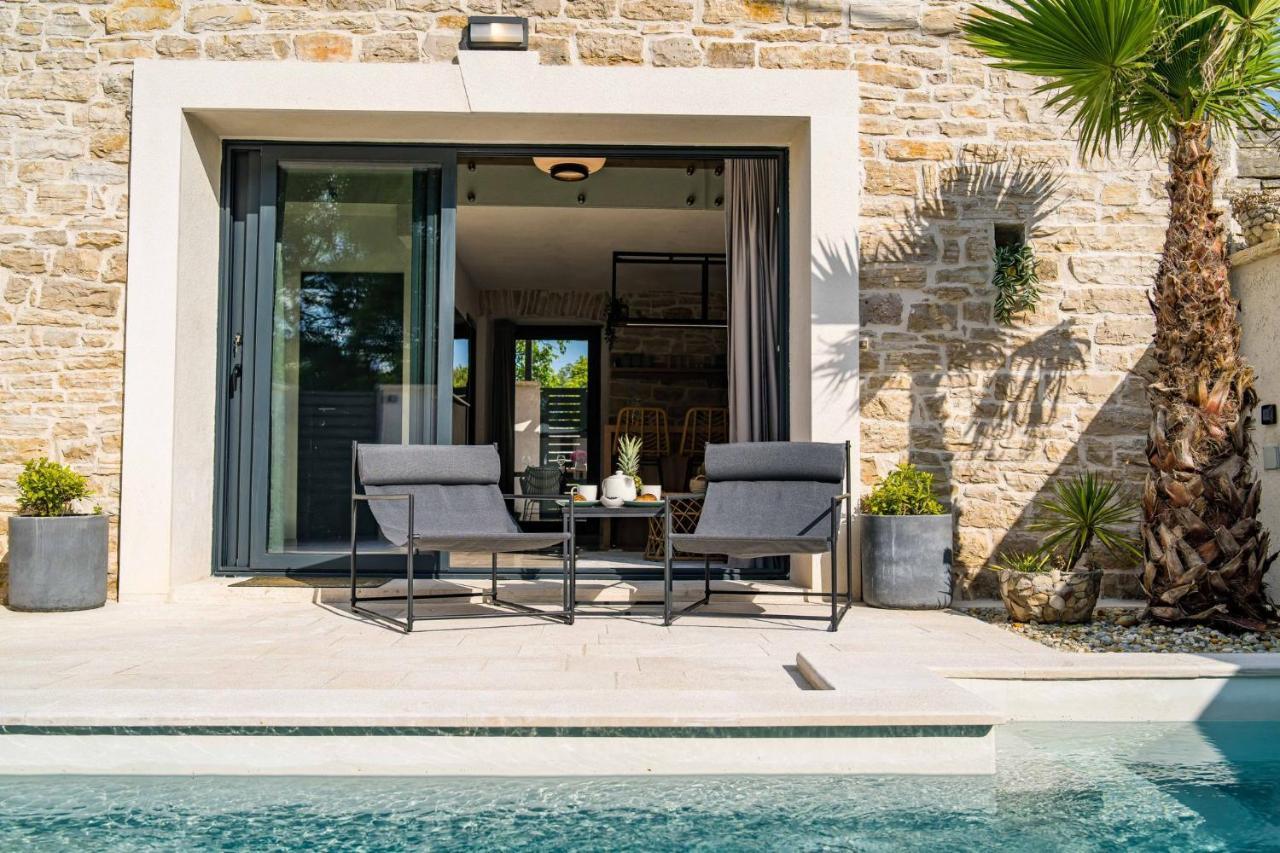 Stone House With Pool Poeta Pridraga Exterior foto