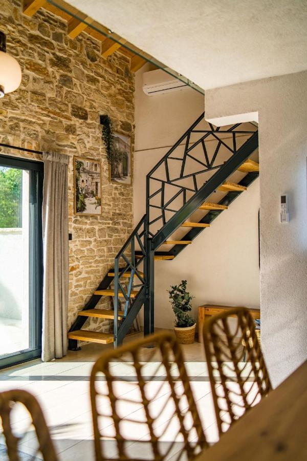 Stone House With Pool Poeta Pridraga Exterior foto