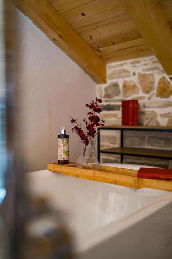 Stone House With Pool Poeta Pridraga Exterior foto